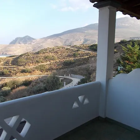 στούντιο μαριάννα Σκύρος